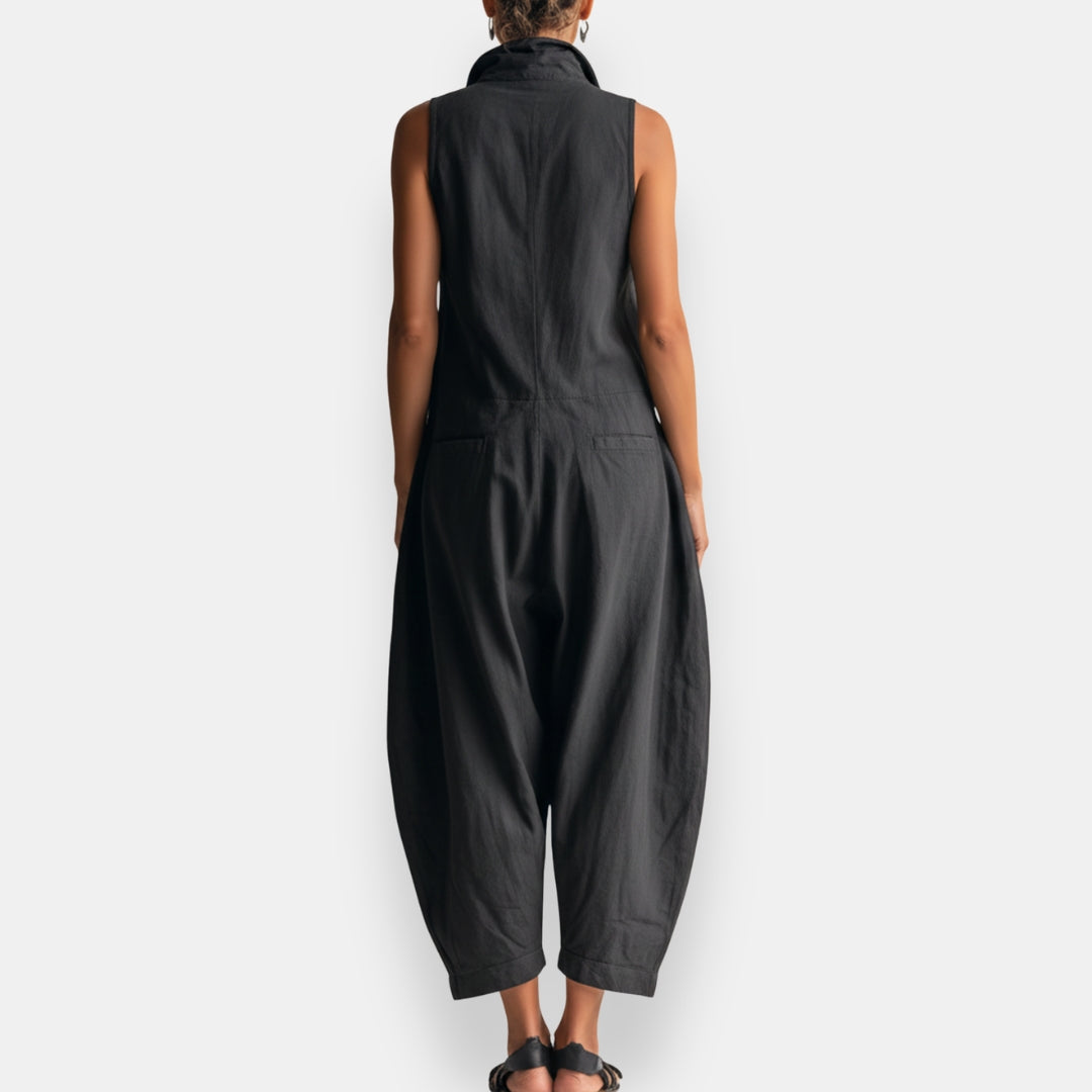 Arvella - Jumpsuit senza maniche con colletto alto