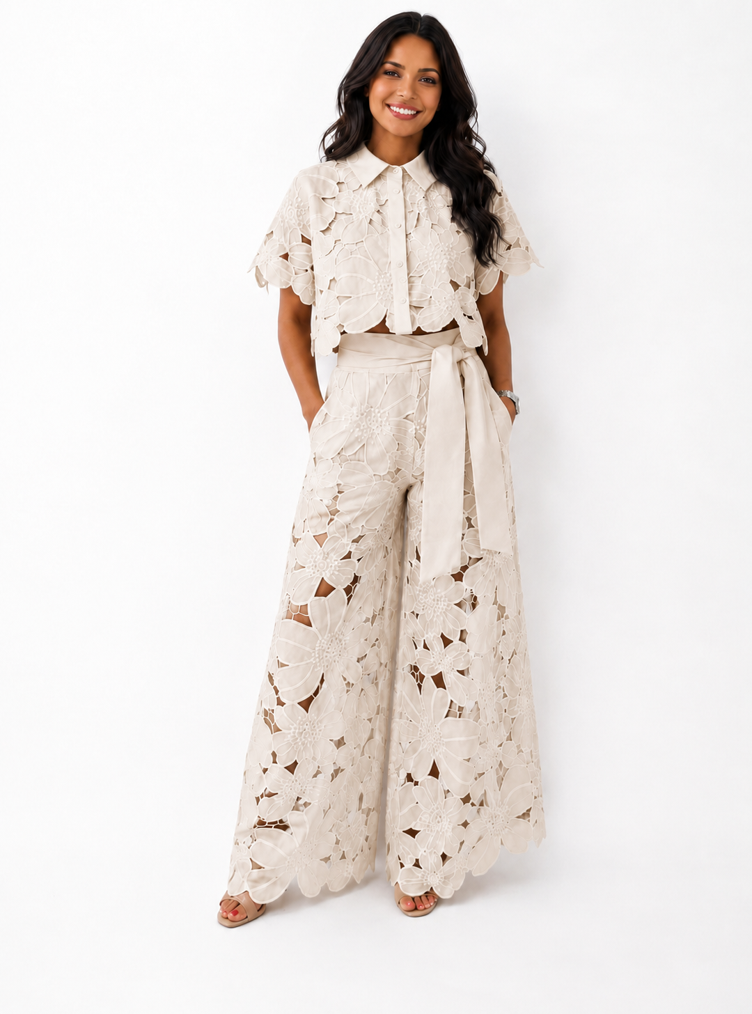 Cynthia - Blusa in pizzo e pantaloni
