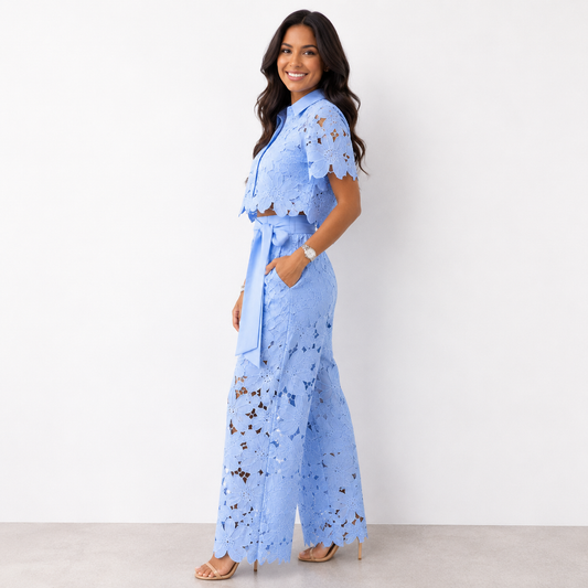 Cynthia - Blusa in pizzo e pantaloni