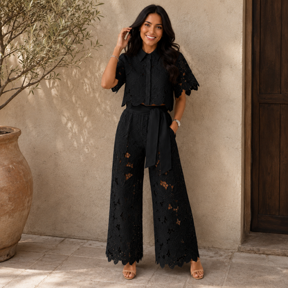 Cynthia - Blusa in pizzo e pantaloni