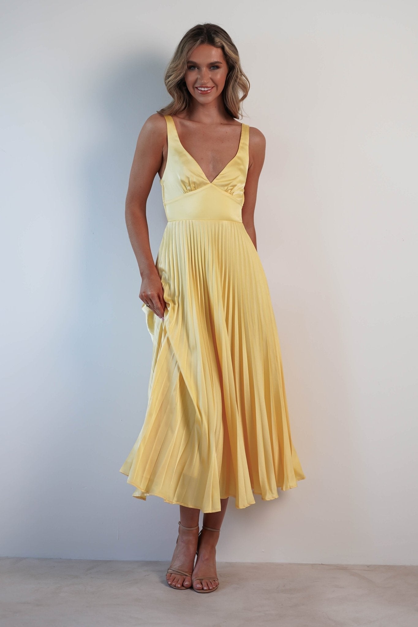 Veloria - Abito Maxy Plissettato Fluttuante
