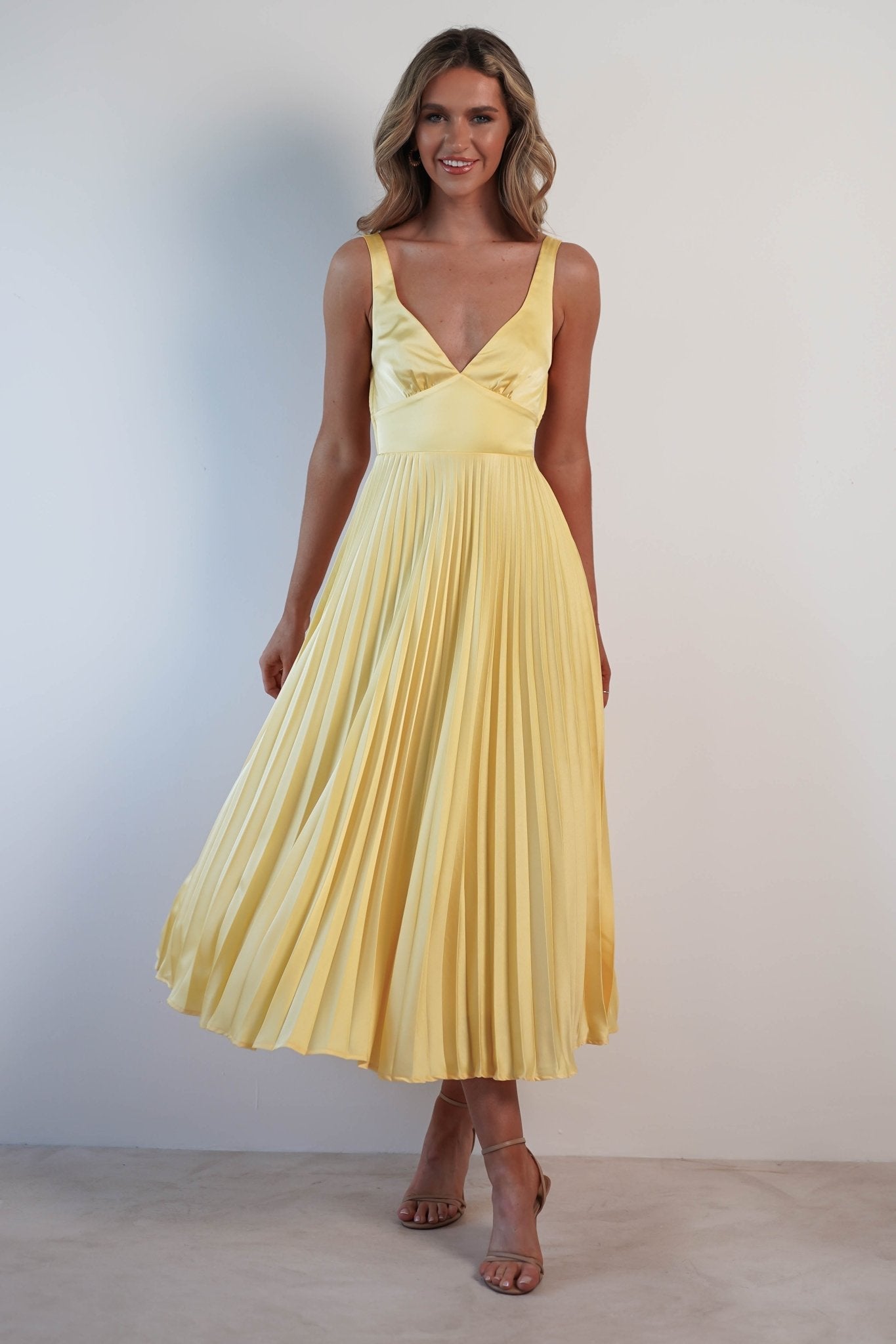Veloria - Abito Maxy Plissettato Fluttuante