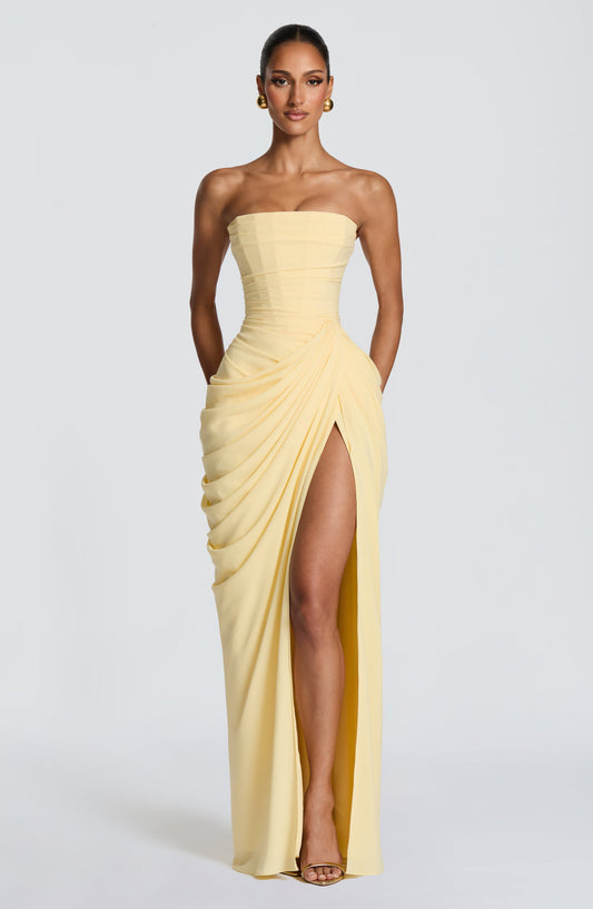 Hannah - Abito maxi drappeggiato con spacco alto